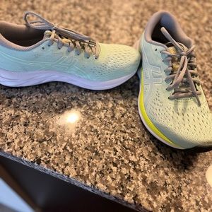 ASICS Gel-Excite Light Weight Running Sneakers New